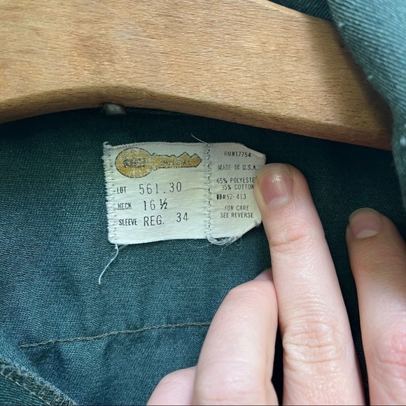 Vintage Poly-Cotton Button-Down - Picture 3 of 5